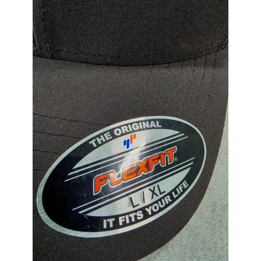 NWOT Champion Flexfit Baseball Cap Black Embroidered Logo Unisex L XL Hat